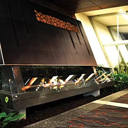 XL900 - Calamvale Hotel