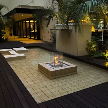 Mini T - Arc-en-Ciel Osaka, Japan