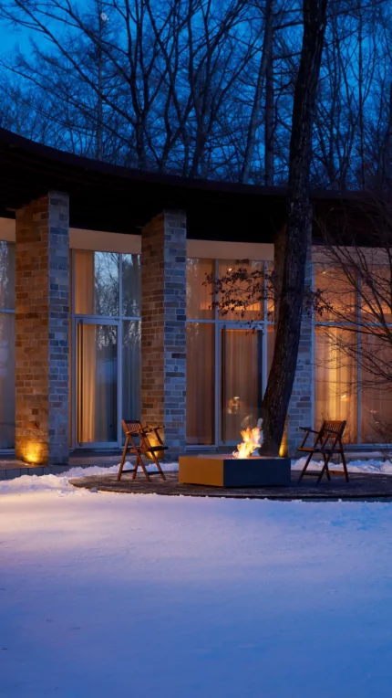 Base 40 - Commercial Space