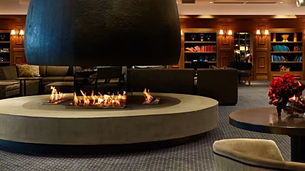 A series of EcoSmart Fire XL700 Ethanol Burners brings a modern fireplace feature to The Estreal commercial lounge in Japan.