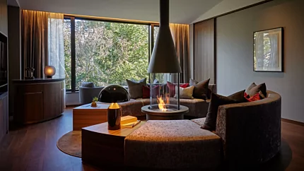 EcoSmart Fire AB3 ethanol burner brings clean tabletop flame to FUFU Kyu-Karuizawa living room, ventless bioethanol warmth.