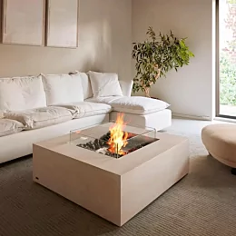 テーブルとしてもお使い頂けるデザイン。
屋内/屋外どちらでもインテリアに合わせて設置することができます

【モデル】BASE40

.
詳細...