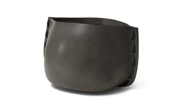 Stitch 125 Planter - Natural / Black by Blinde Design